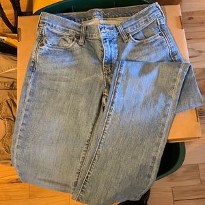 Old Navy jeans. Size 1 *these have been professionally hemmed for a 5’2” person